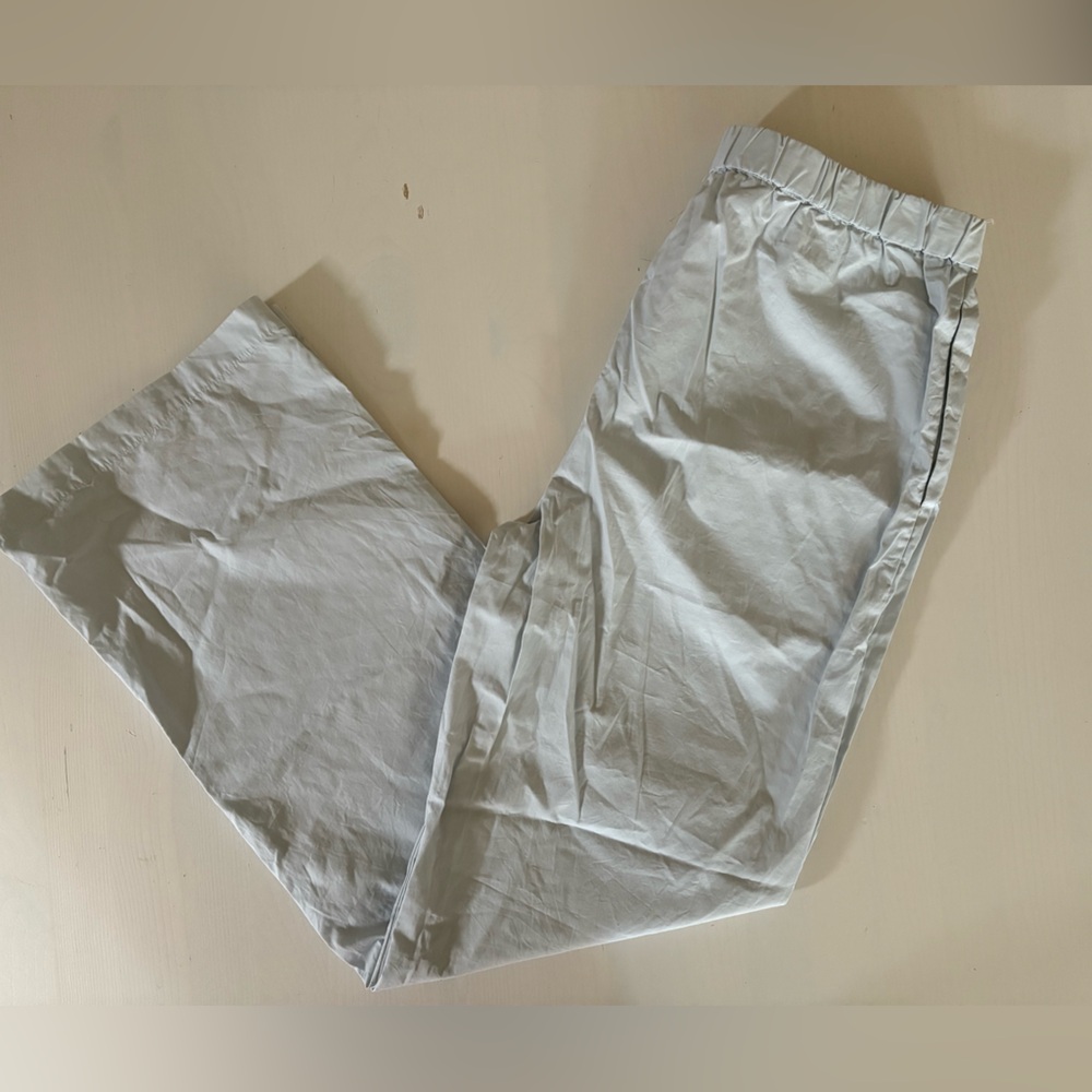 Light blue aritzia pants (barely worn)